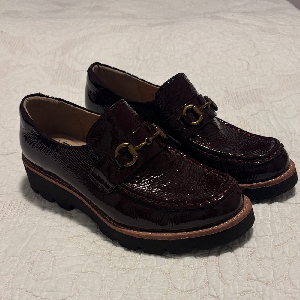 Sofft Women's Loafers in Burgundy